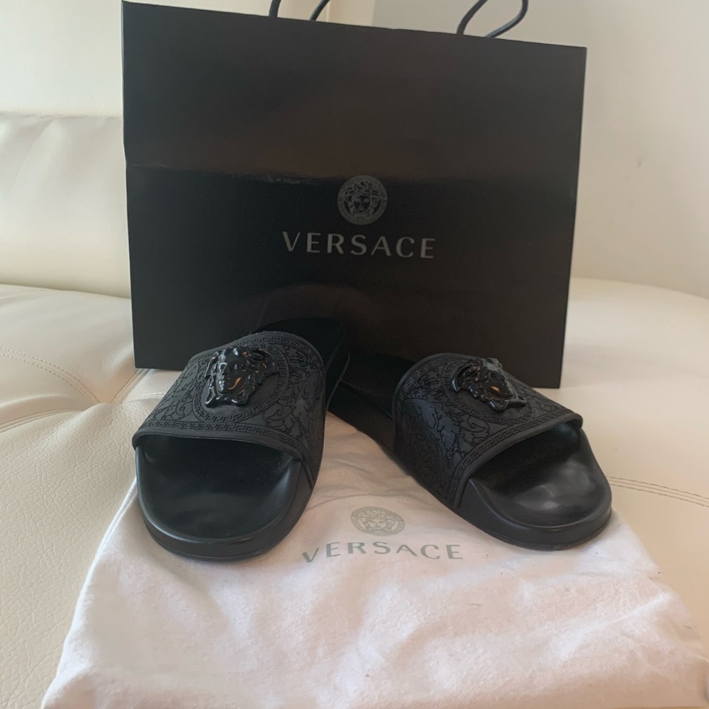 100% Authentic Versace Baroque Medusa Slides